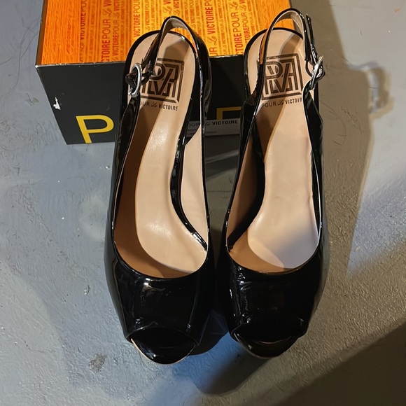 Black Open toed heels - Picture 4 of 6